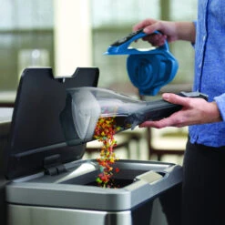 Black & Decker Aspirateur Portatif Dustbuster De Black + Decker, Batterie Li-ion, Bleu Océan 9 Black & Decker Aspirateur Portatif Dustbuster De Black + Decker, Batterie Li-ion, Bleu Océan -Magasin D'Aspirateurs 00277369e L